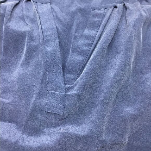 Max Studio Silk V-Neck Top (UC11) - Picture 6 of 8